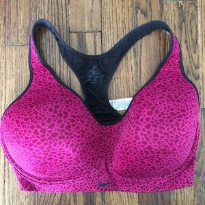 Dri-Fit  NIKE Sports Bra size 34 E Racer Back